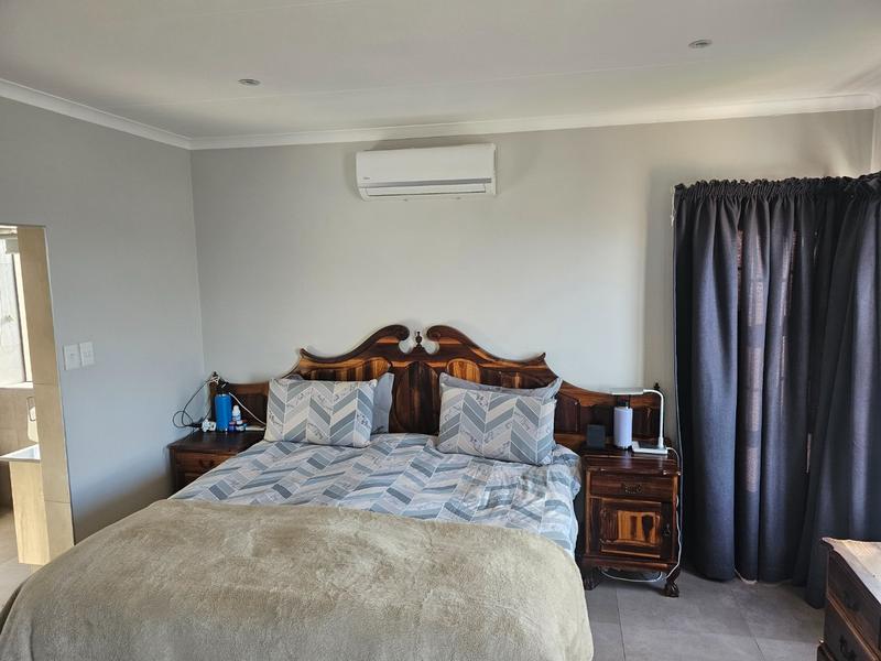 8 Bedroom Property for Sale in Mossel Bay Central Western Cape